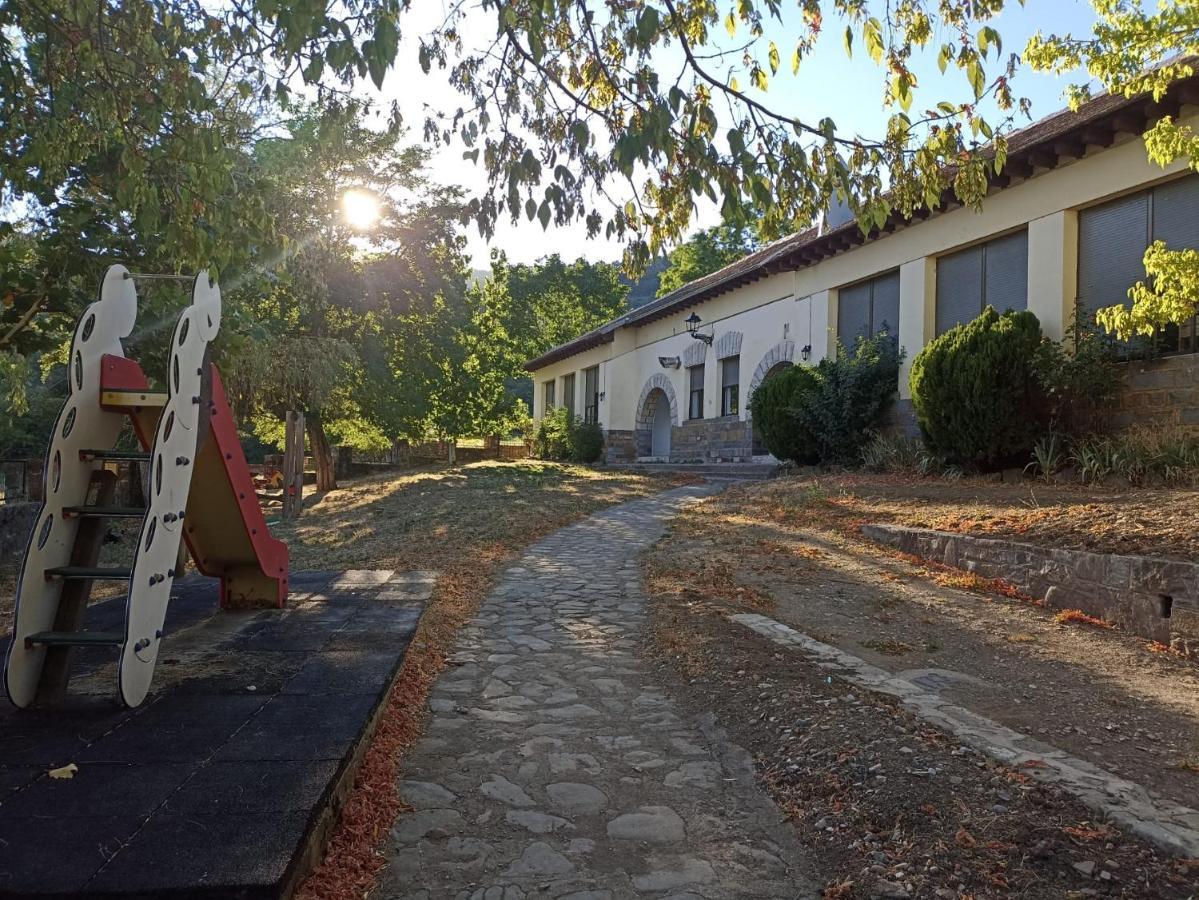 Albergue De Siresa Exterior photo
